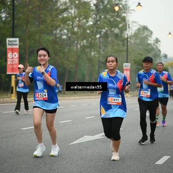 Runner Photo 5263128