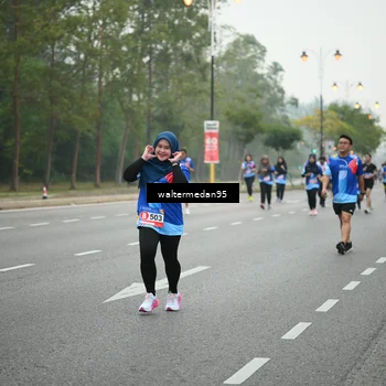 Runner Photo 5263165