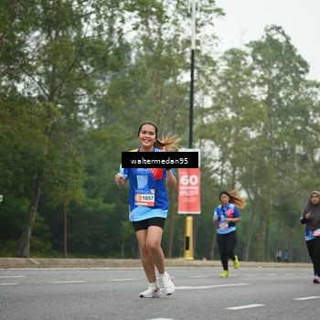 Runner Photo 5263176