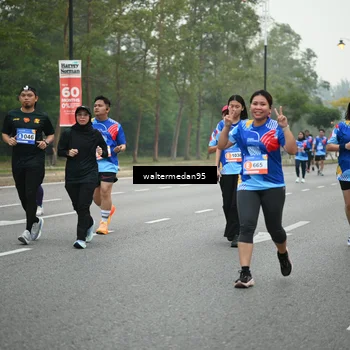 Runner Photo 5263236