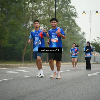 Runner Photo 5263325