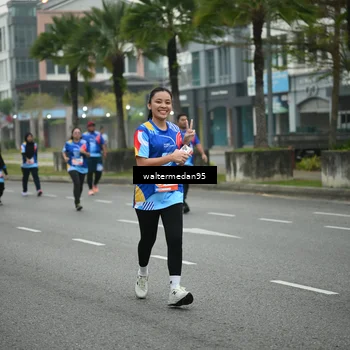 Runner Photo 5263352