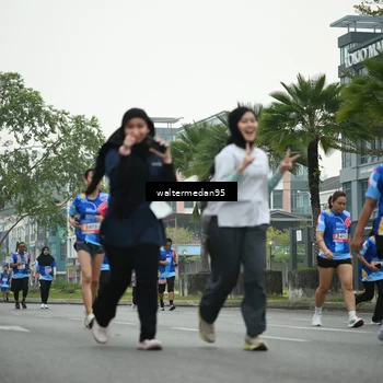 Runner Photo 5263375