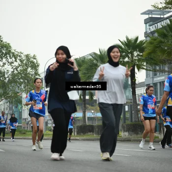 Runner Photo 5263377