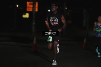 Runner Photo 5282476