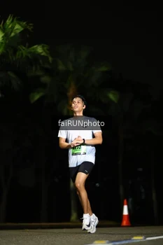 Runner Photo 5286156