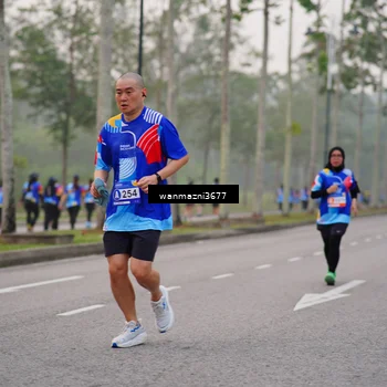 Runner Photo 5305810