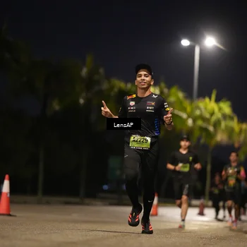 Runner Photo 5305910