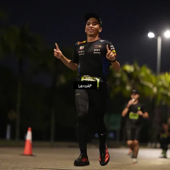 Runner Photo 5305945