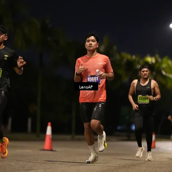 Runner Photo 5307800