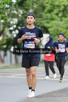 Runner Photo 53110