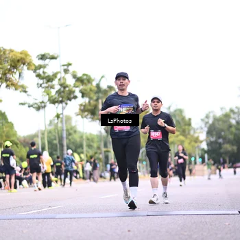 Runner Photo 5337004
