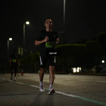 Runner Photo 5351466