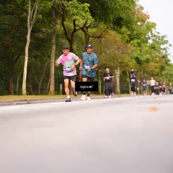 Runner Photo 5374700