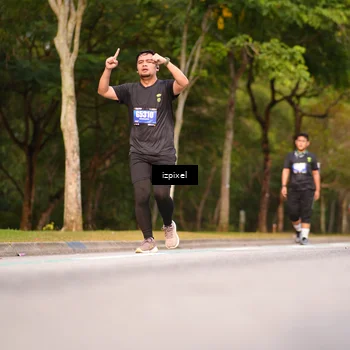 Runner Photo 5390640