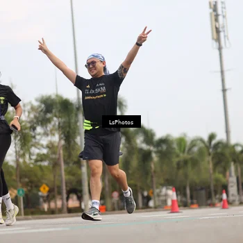 Runner Photo 5399800