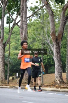 Runner Photo 5410524