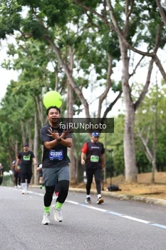 Runner Photo 5412673