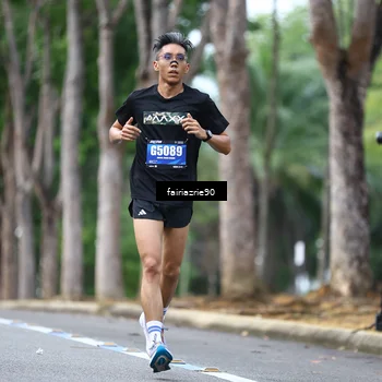 Runner Photo 5413042