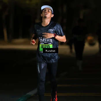 Runner Photo 5414003