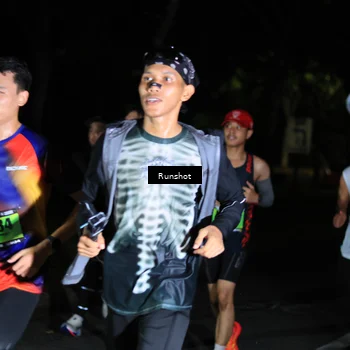 Runner Photo 5418315