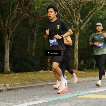 Runner Photo 5423240