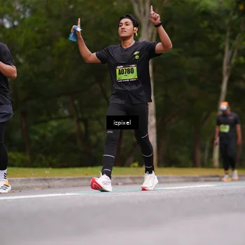 Runner Photo 5426635