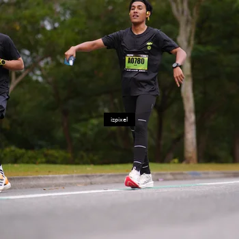 Runner Photo 5426673