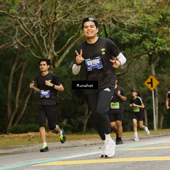Runner Photo 5426700