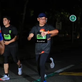 Runner Photo 5426830
