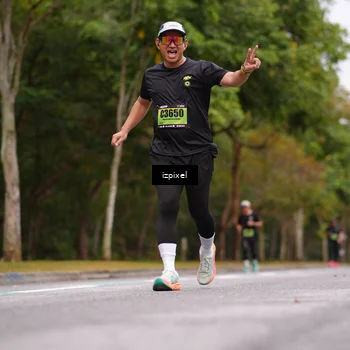 Runner Photo 5428023