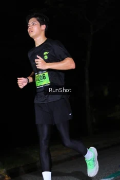 Runner Photo 5432865