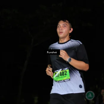 Runner Photo 5432949