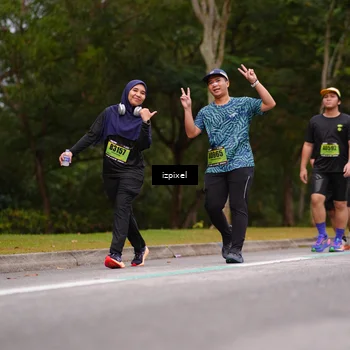 Runner Photo 5434042