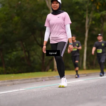 Runner Photo 5434530