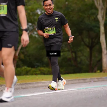 Runner Photo 5434750