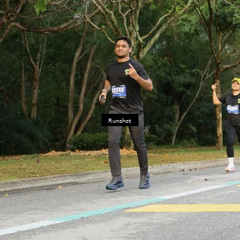 Runner Photo 5434924