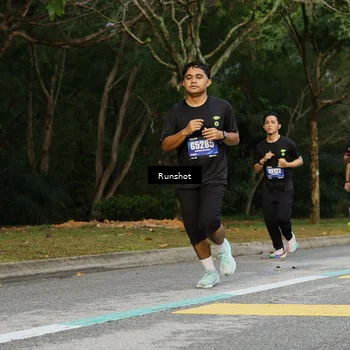 Runner Photo 5435250