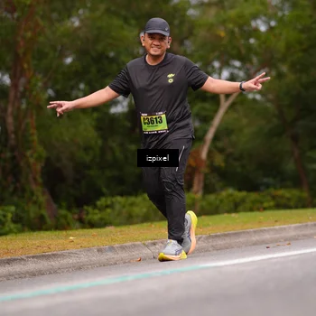Runner Photo 5435518