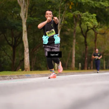 Runner Photo 5435874