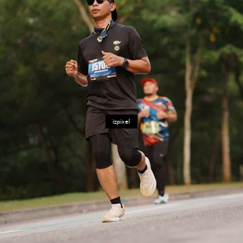 Runner Photo 5442194
