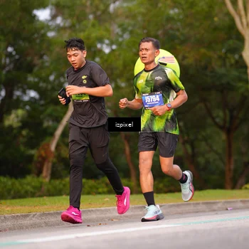 Runner Photo 5443260