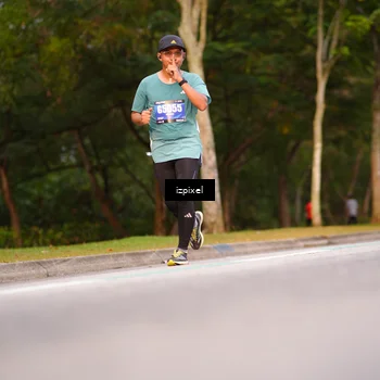Runner Photo 5443635