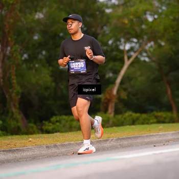 Runner Photo 5443676