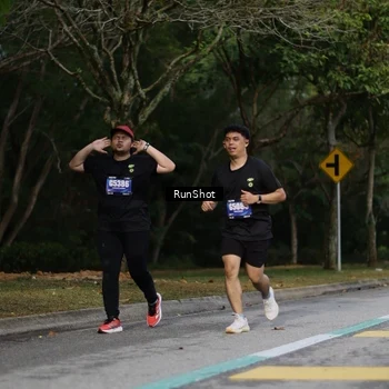 Runner Photo 5446273