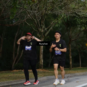 Runner Photo 5446298
