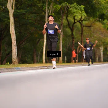 Runner Photo 5448640