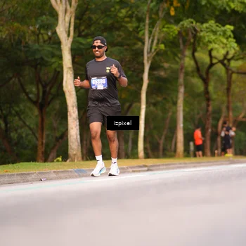 Runner Photo 5450000