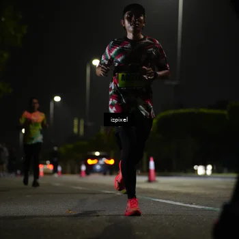 Runner Photo 5458792