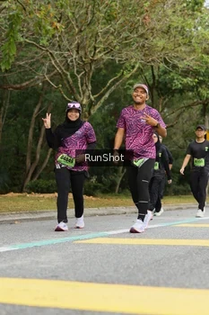 Runner Photo 5463375